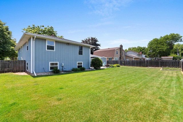 601 BROOKRIDGE STREET, Green Bay, WI 54301