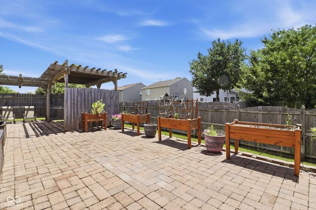 8649 Liberty Mills Drive, Indianapolis, IN 46113