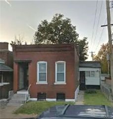 4549 S Compton Avenue, St Louis, MO 63111