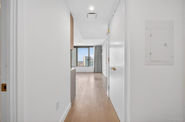 3 Court Square, Long Island City, NY 11101