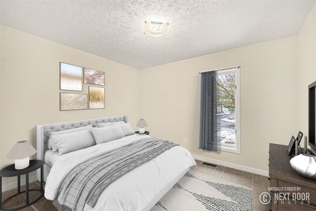 2671 Stonebluff Drive, Wyoming, MI 49519