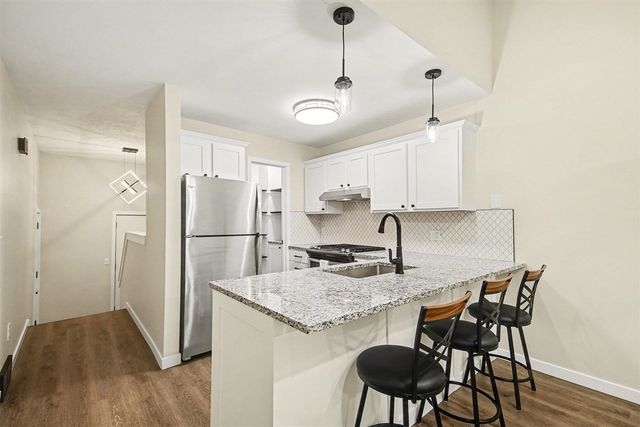 2671 Stonebluff Drive, Wyoming, MI 49519