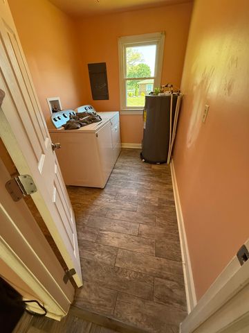 1702 CHERRY AVE, Grottoes, VA 24441