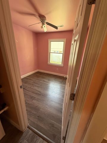 1702 CHERRY AVE, Grottoes, VA 24441