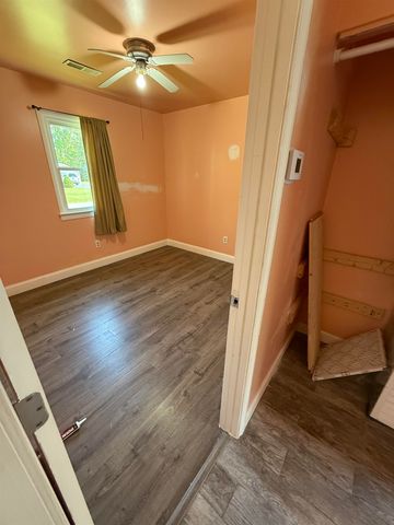 1702 CHERRY AVE, Grottoes, VA 24441