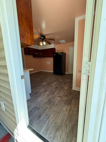 1702 CHERRY AVE, Grottoes, VA 24441