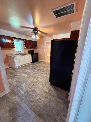 1702 CHERRY AVE, Grottoes, VA 24441