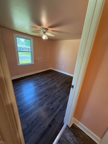 1702 CHERRY AVE, Grottoes, VA 24441