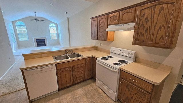 1307 Bridgewater Way N, Mansfield, OH 44906