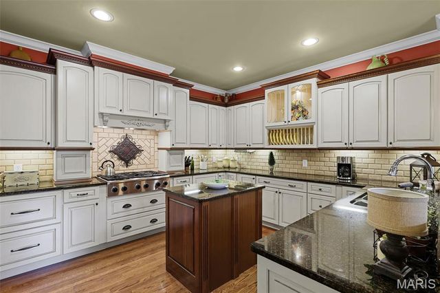 7411 Creek Ridge Lane, Edwardsville, IL 62025