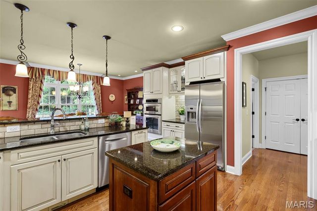 7411 Creek Ridge Lane, Edwardsville, IL 62025