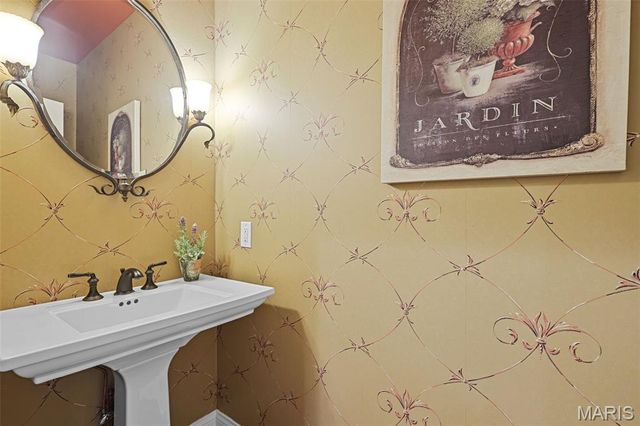 7411 Creek Ridge Lane, Edwardsville, IL 62025