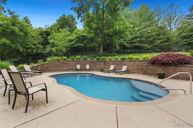 7411 Creek Ridge Lane, Edwardsville, IL 62025