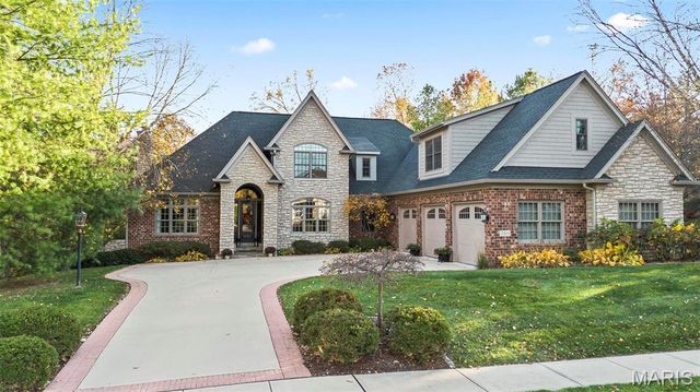 7411 Creek Ridge Lane, Edwardsville, IL 62025