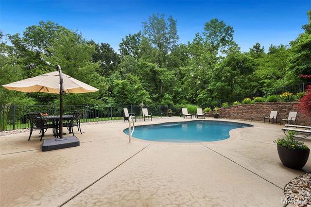 7411 Creek Ridge Lane, Edwardsville, IL 62025