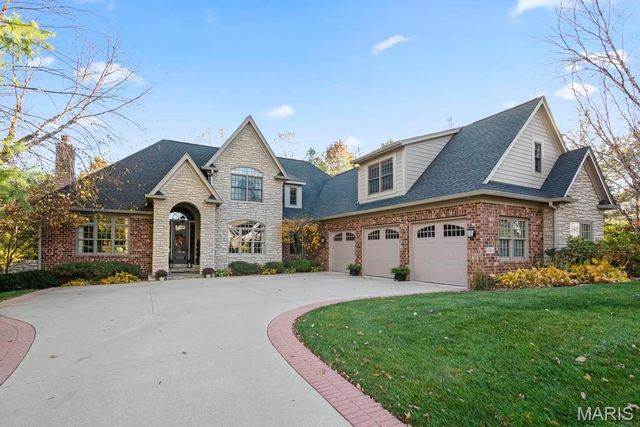 7411 Creek Ridge Lane, Edwardsville, IL 62025