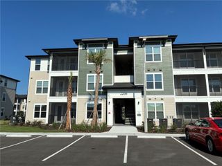 2200 PEACEFUL RIVER DRIVE 7-209, Mount Dora, FL 32757