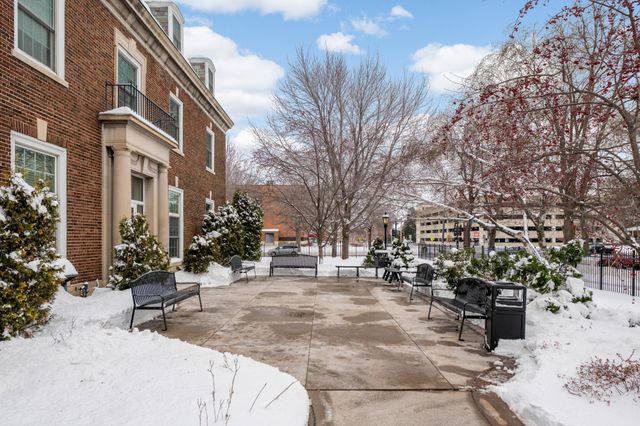 2318 Park Avenue, Minneapolis, MN 55404