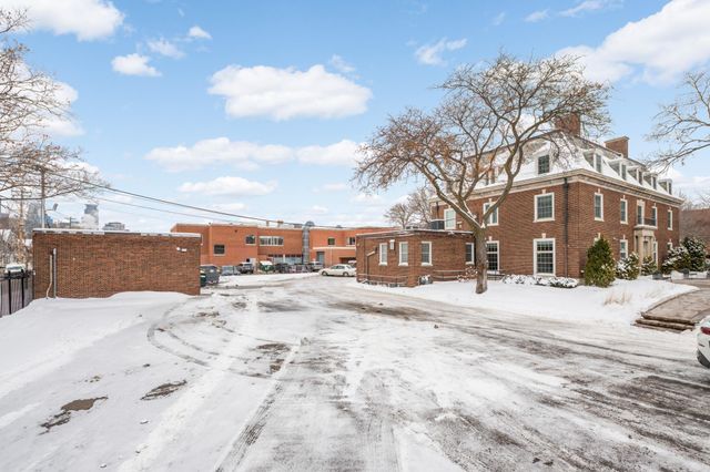 2318 Park Avenue, Minneapolis, MN 55404