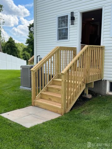 12 Moyse Place, Edison, NJ 08820