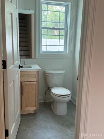 12 Moyse Place, Edison, NJ 08820