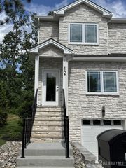 12 Moyse Place, Edison, NJ 08820