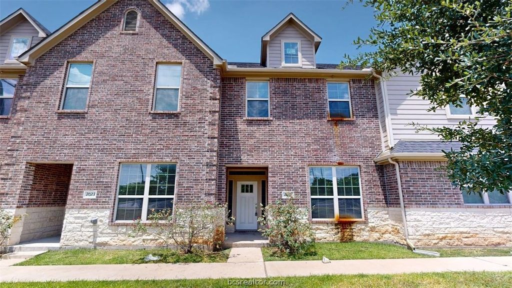 2025 Harvey Mitchell Parkway S, College Station, TX 77840 — exterior
