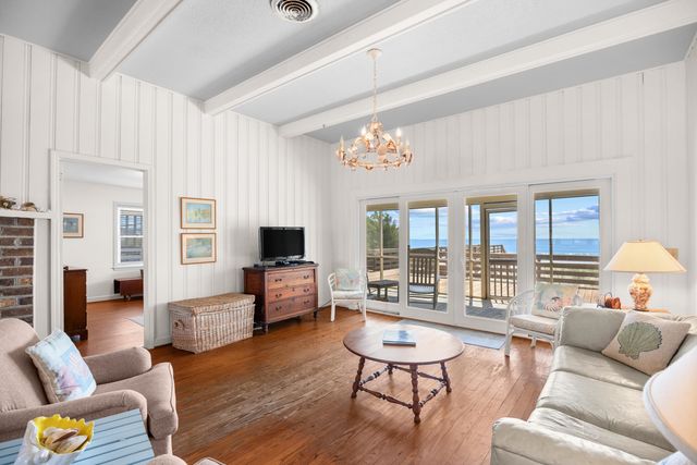 497 Norris Dr., Pawleys Island, SC 29585