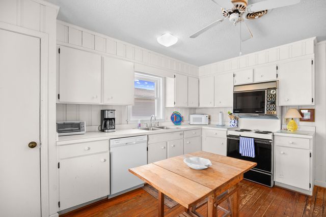 497 Norris Dr., Pawleys Island, SC 29585