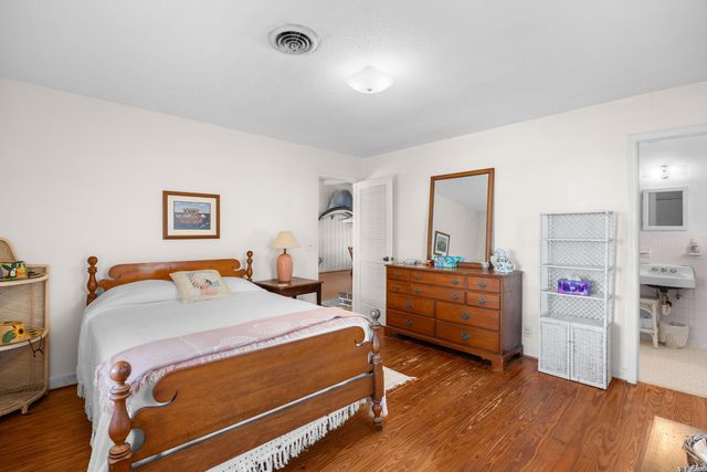 497 Norris Dr., Pawleys Island, SC 29585