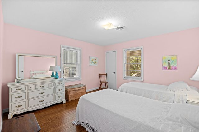 497 Norris Dr., Pawleys Island, SC 29585