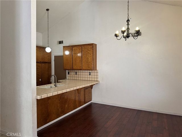 13010 Spring Valley Parkway, Victorville, CA 92395