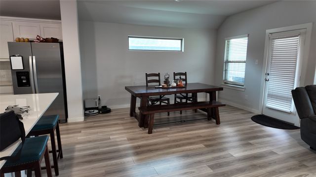 542 Chase Creek Drive, Lavon, TX 75166