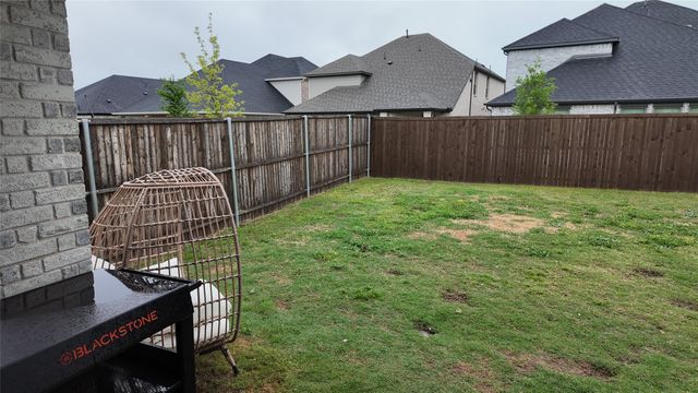 542 Chase Creek Drive, Lavon, TX 75166