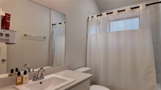 542 Chase Creek Drive, Lavon, TX 75166