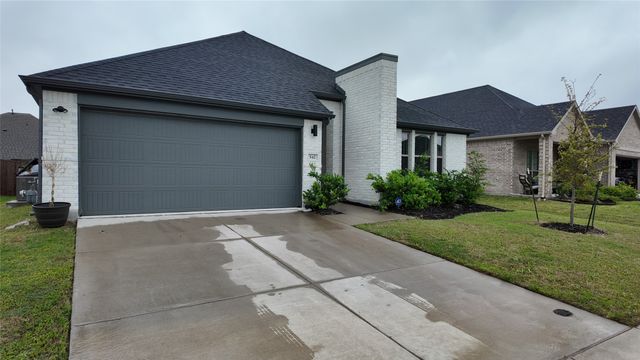 542 Chase Creek Drive, Lavon, TX 75166