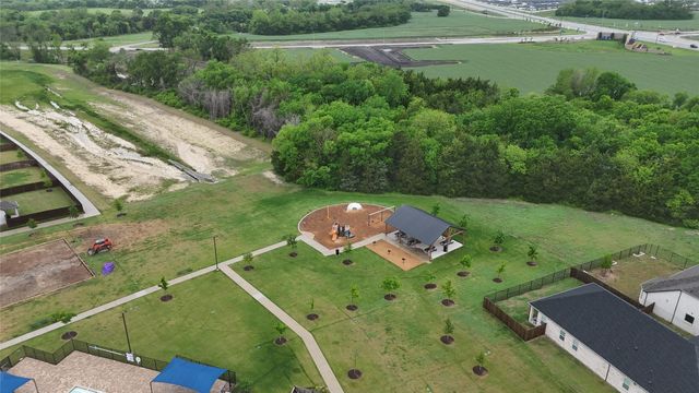 542 Chase Creek Drive, Lavon, TX 75166