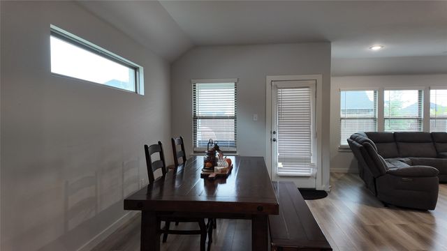 542 Chase Creek Drive, Lavon, TX 75166
