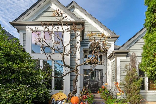 370 Smythe DRIVE, Williams Bay, WI 53191