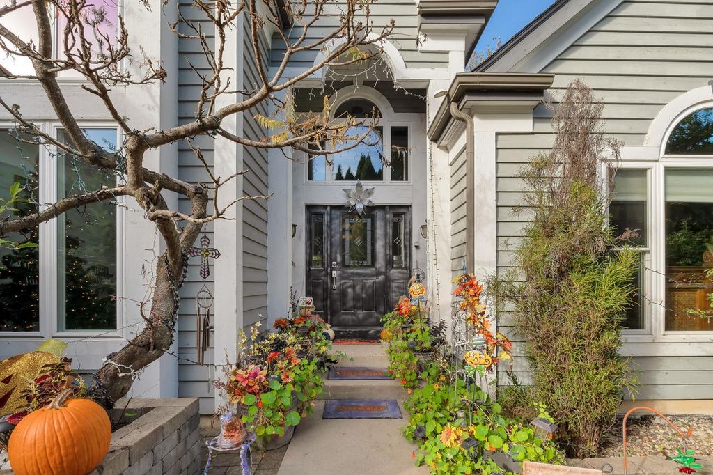 370 Smythe DRIVE, Williams Bay, WI 53191