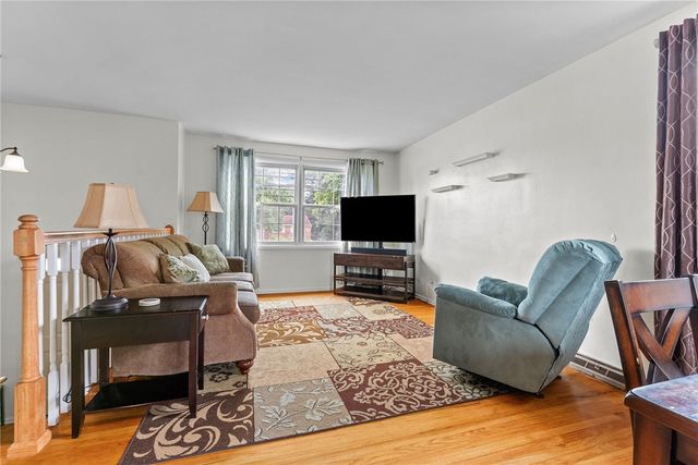 7672 Steubenville Pike, North Fayette, PA 15071