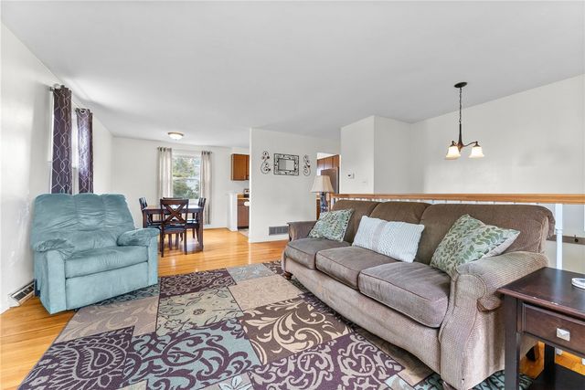 7672 Steubenville Pike, North Fayette, PA 15071