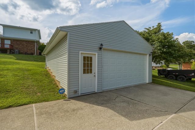 5397 Imperial Drive, Cross Lanes, WV 25313