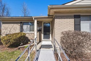 26596 Franklin Pointe Drive, Southfield, MI 48034