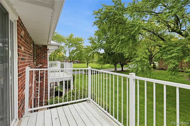 16840 Edloytom Way, Clinton Township, MI 48038
