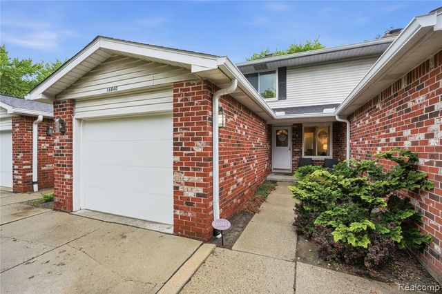 16840 Edloytom Way, Clinton Township, MI 48038
