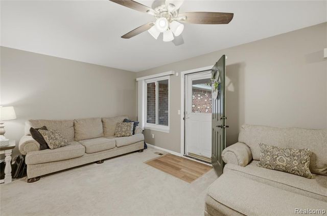 16840 Edloytom Way, Clinton Township, MI 48038