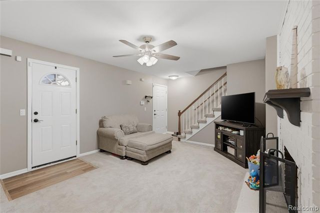 16840 Edloytom Way, Clinton Township, MI 48038