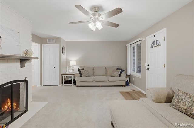16840 Edloytom Way, Clinton Township, MI 48038