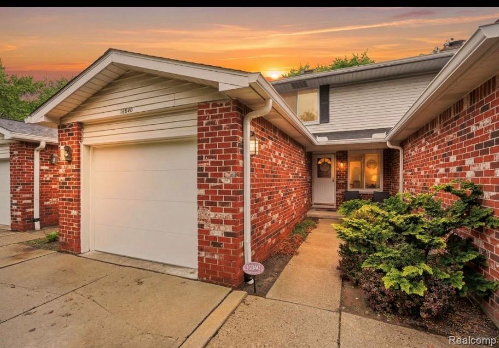 16840 Edloytom Way, Clinton Township, MI 48038